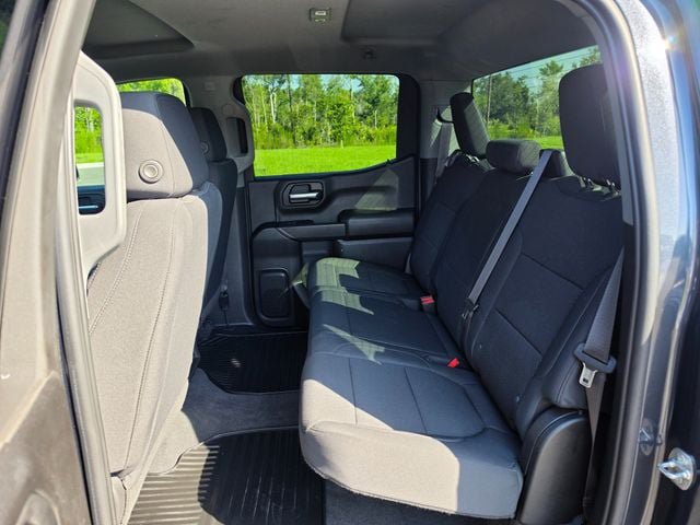 Used 2021 Chevrolet Silverado 1500 Custom Trail Boss w/ LPO, Dark Essentials Package AWD/4WD image 8