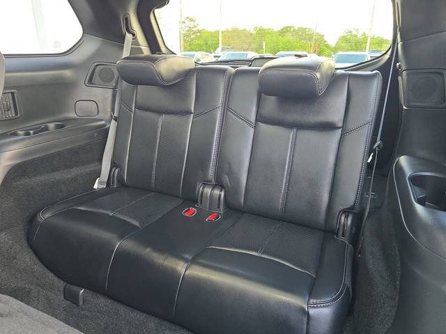 Used 2019 Nissan Pathfinder Platinum image 16