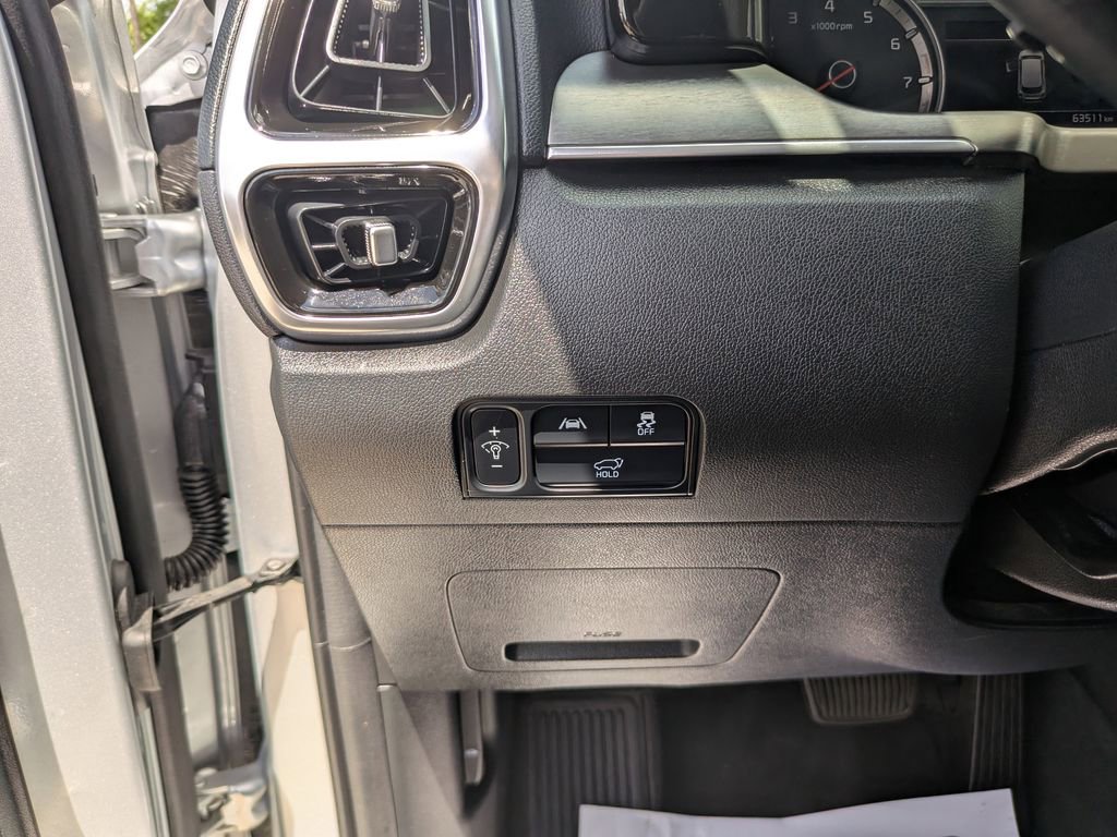 Certified 2022 Kia Sorento SX FWD image 25