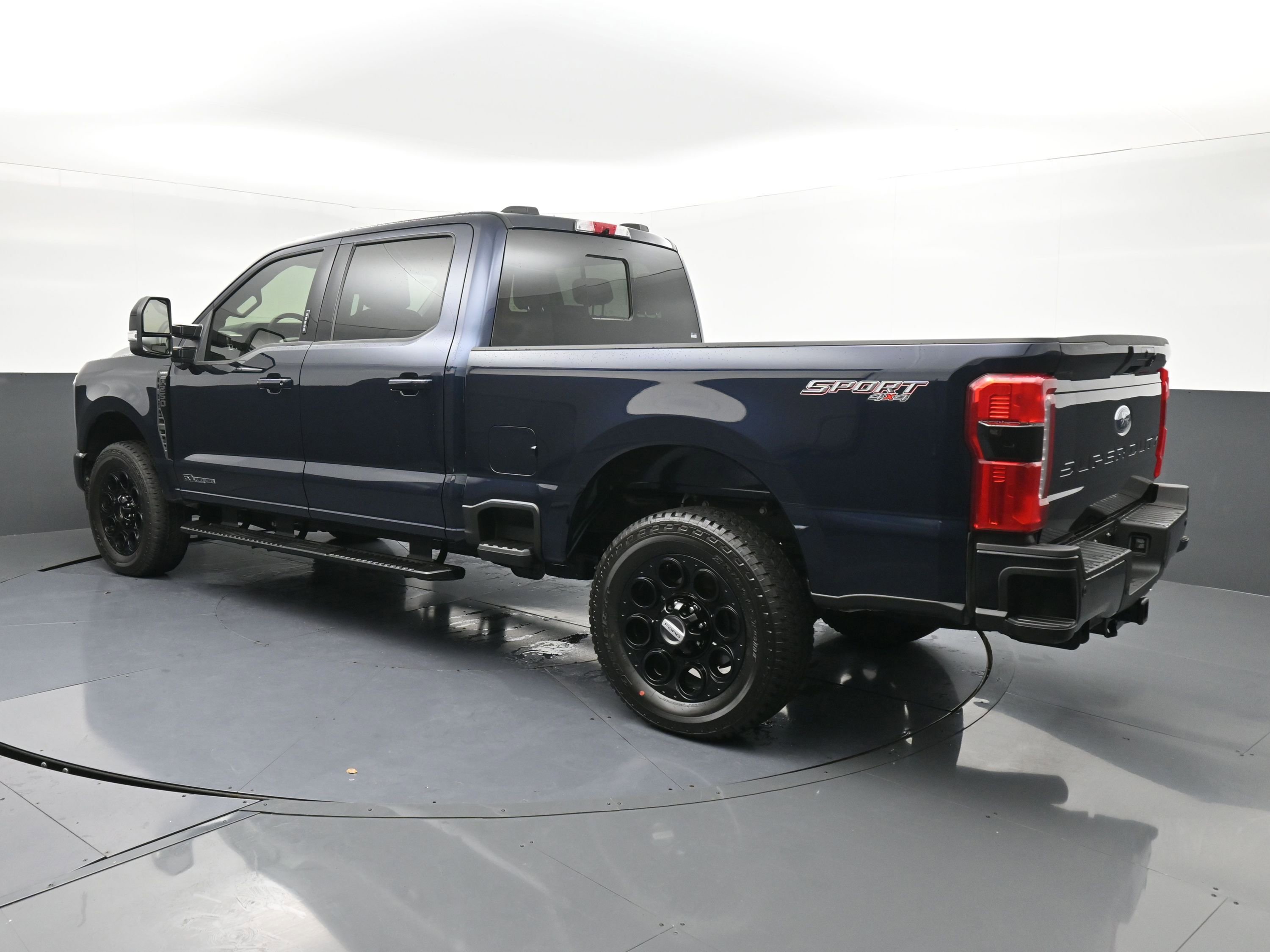 Used 2024 Ford F250 Lariat w/ Lariat Ultimate Package AWD/4WD image 6