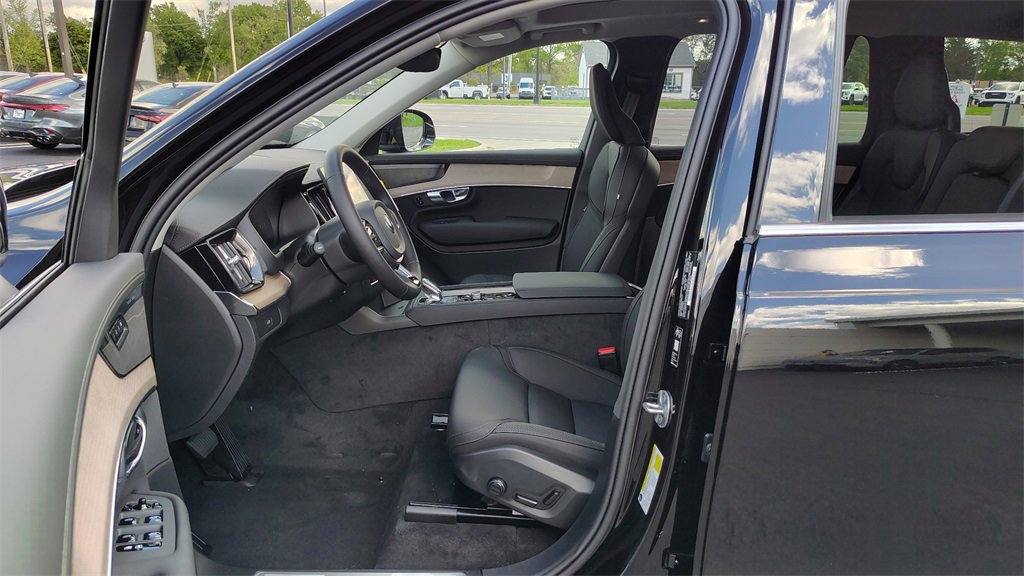 New 2026 Volvo XC90 B6 Plus image 7