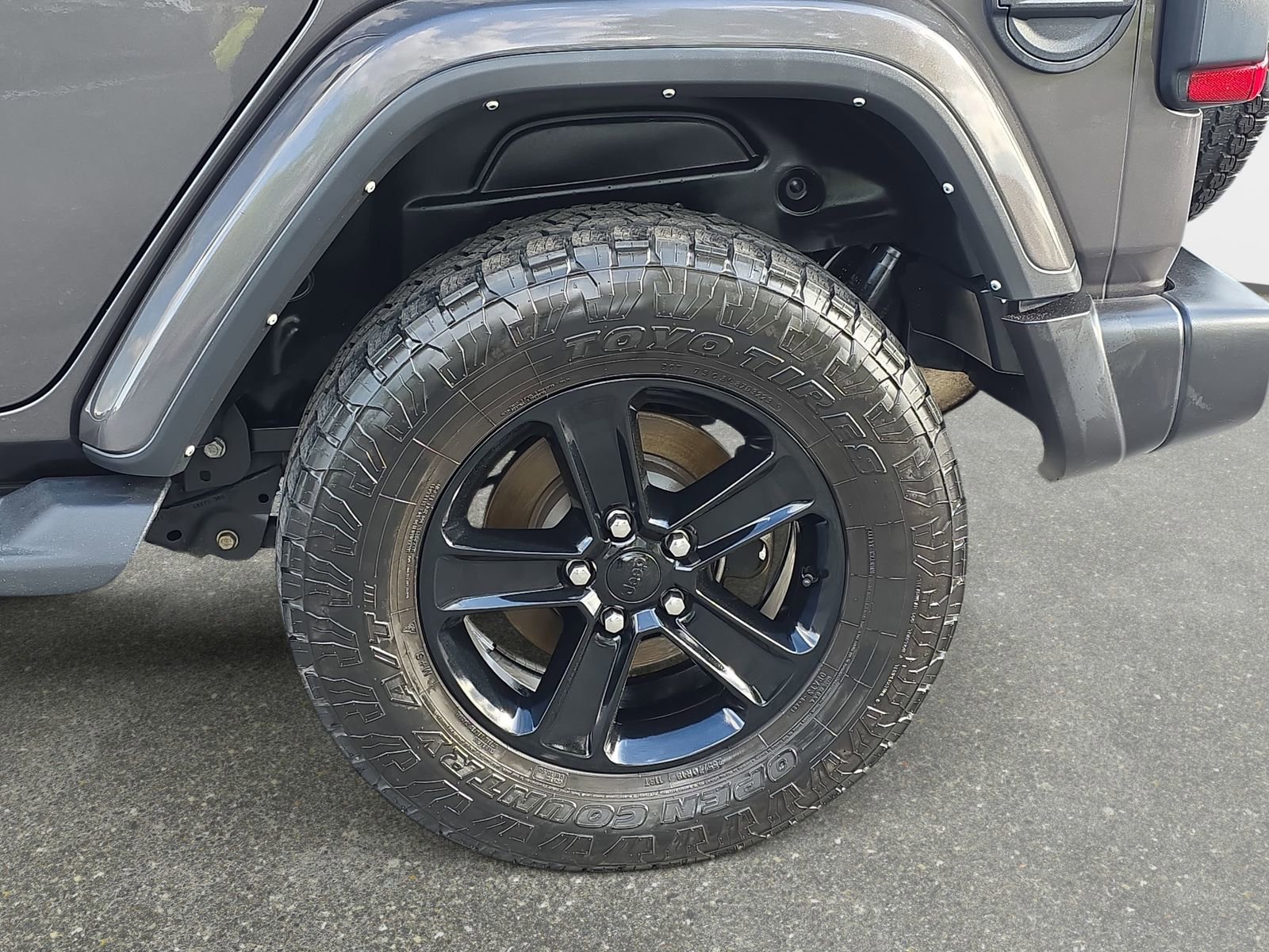 Used 2021 Jeep Wrangler Unlimited Sahara image 31