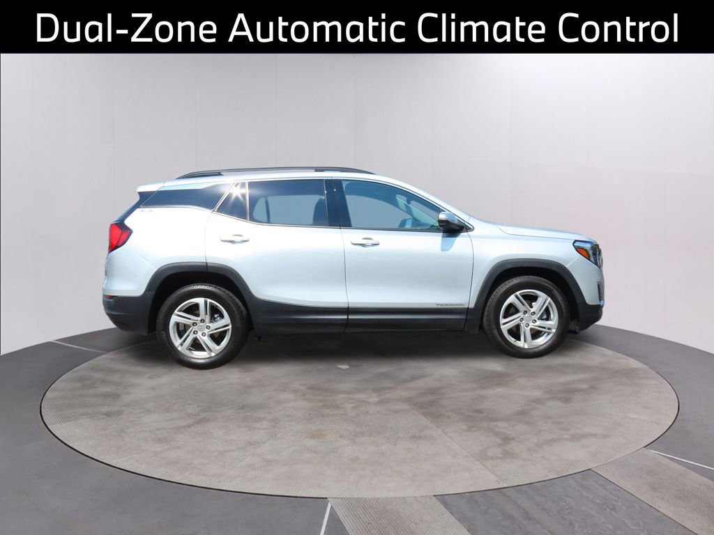 Used 2020 GMC Terrain SLE w/ Driver Convenience Package image 9
