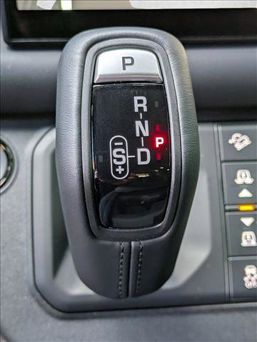 Certified 2025 Land Rover Defender 110 image 16