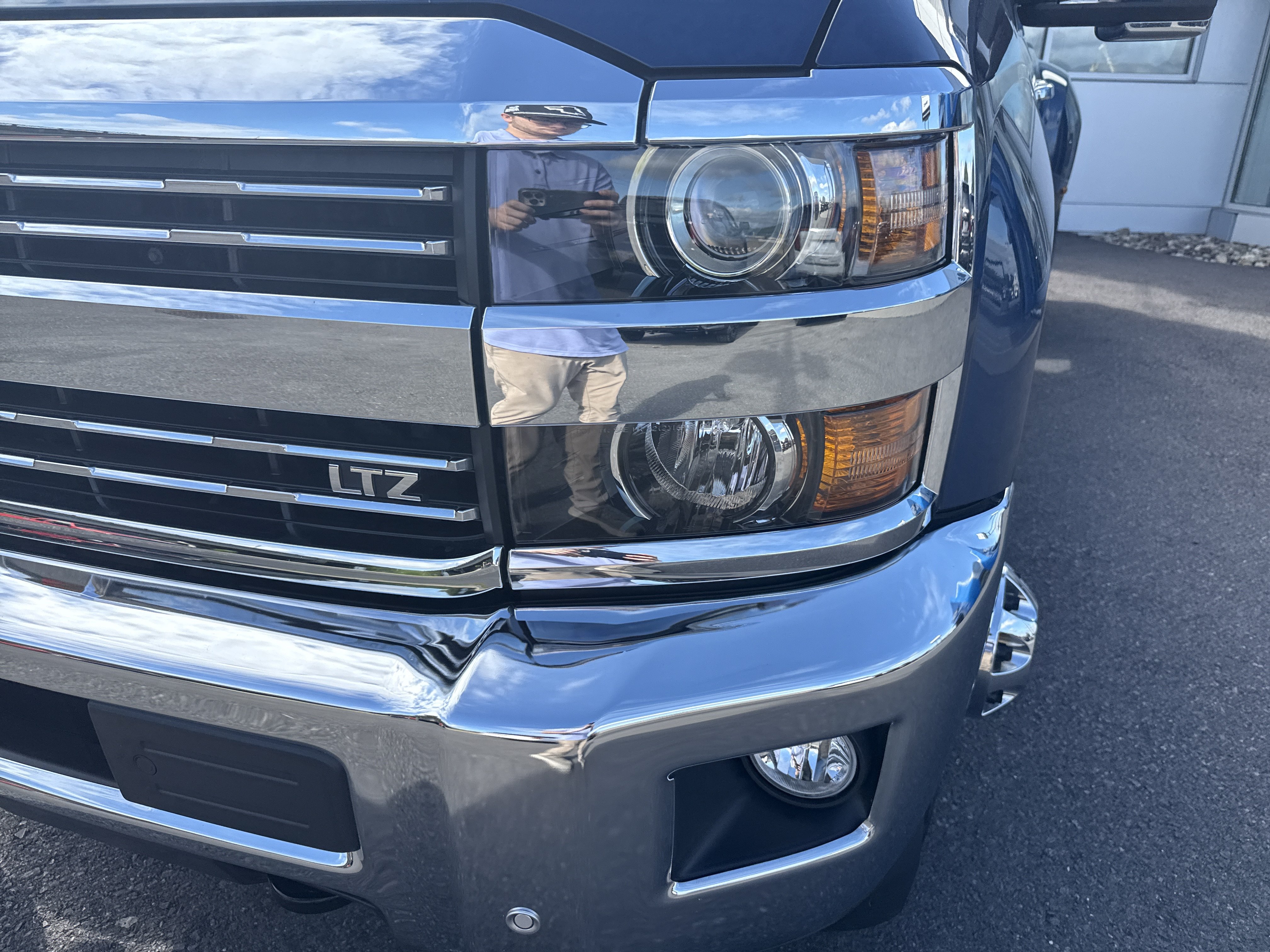 Used 2016 Chevrolet Silverado 3500 LTZ w/ Duramax Plus Package AWD/4WD image 9