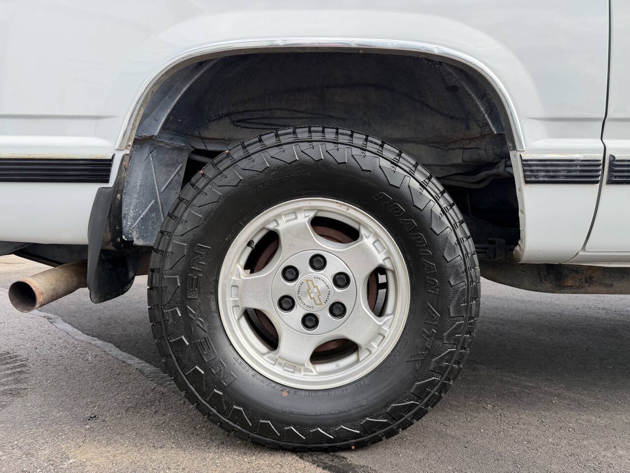 Used 1999 GMC Suburban 4WD w/ Marketing Opt Pkg 2 image 26