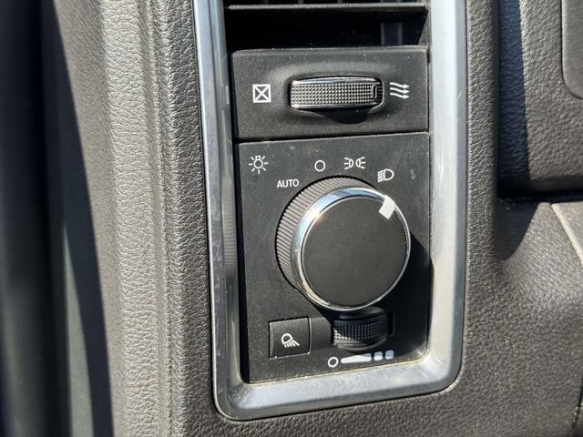 Used 2024 RAM 1500 Warlock AWD/4WD image 24