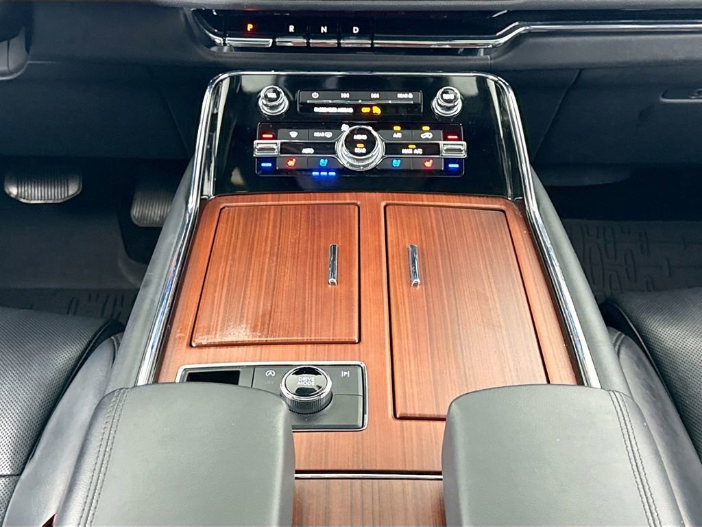 Used 2023 Lincoln Navigator Reserve w/ Monochromatic Package image 12