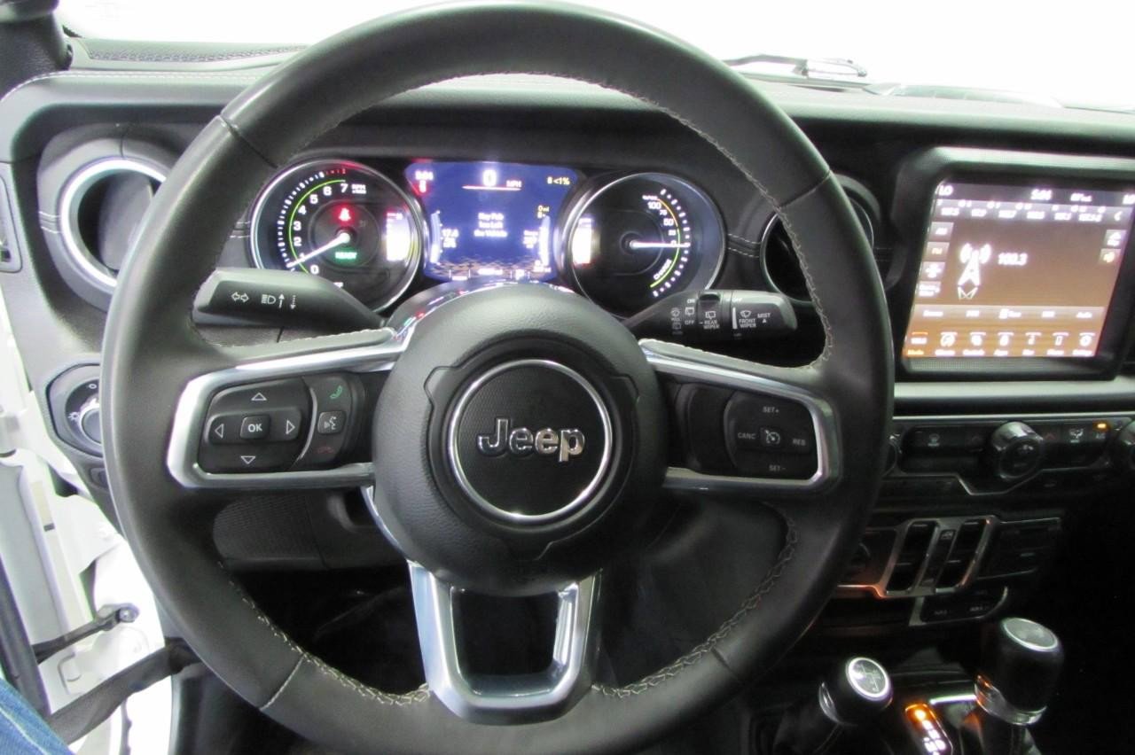 Used 2023 Jeep Wrangler Unlimited Sahara image 17