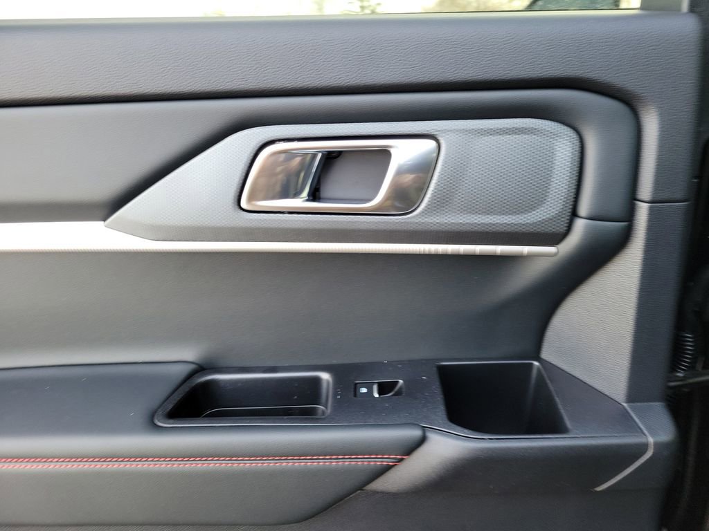 New 2026 Ford Explorer ST-Line w/ ST-Line Street Pack image 14