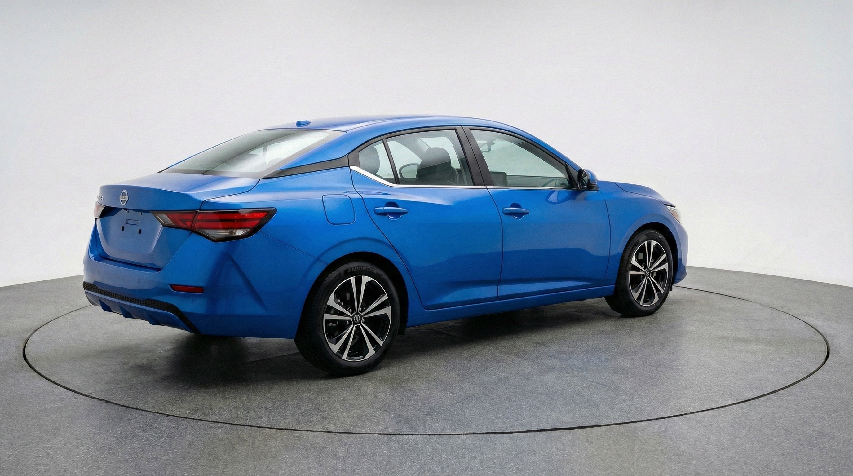 Used 2025 Nissan Sentra SV image 9