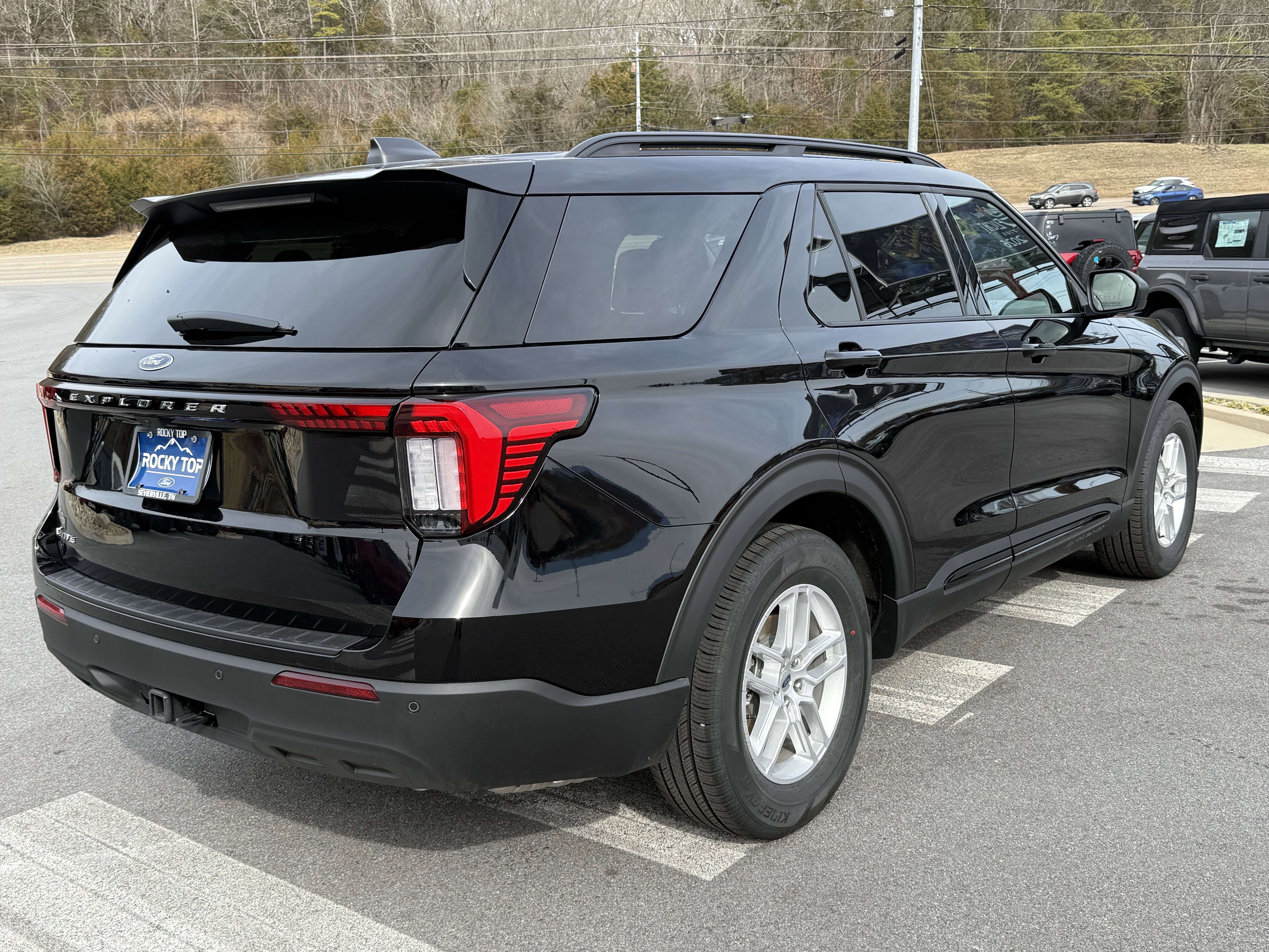 New 2026 Ford Explorer Active RWD image 5