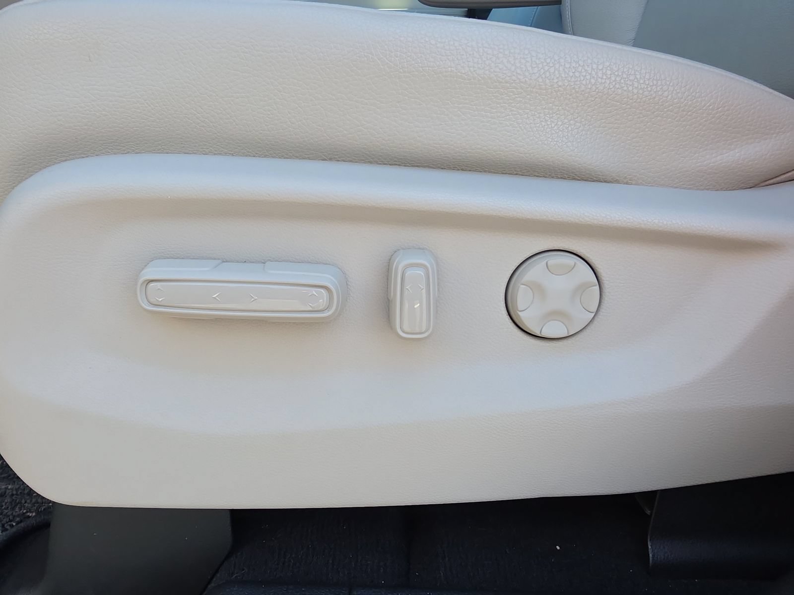 Used 2025 Honda Odyssey EX-L image 16