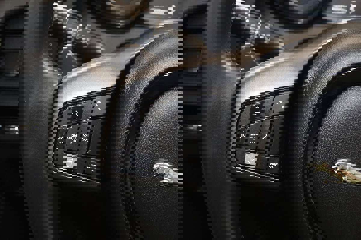 Used 2016 Jaguar F-TYPE Coupe image 41