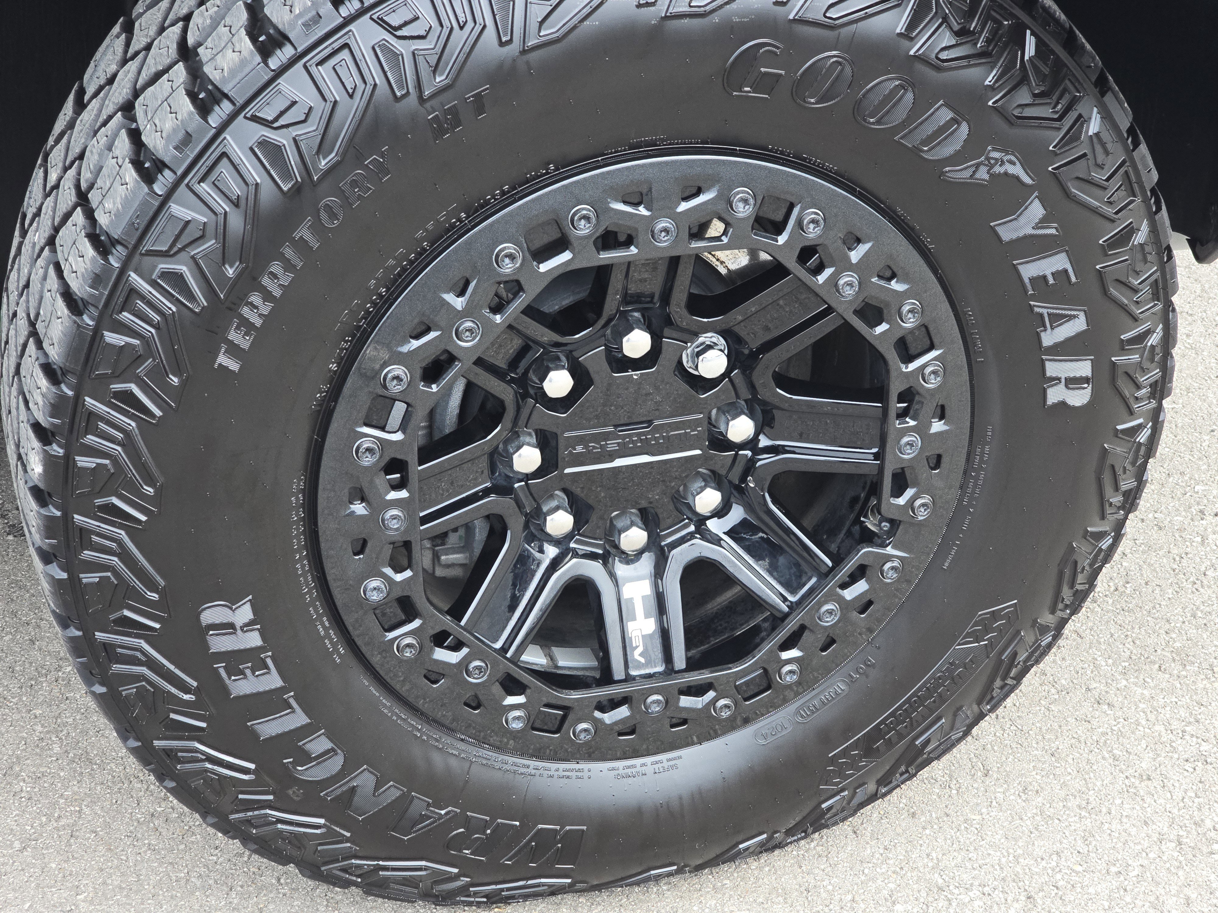 Used 2024 GMC Hummer EV 3X w/ Omega Edition image 14