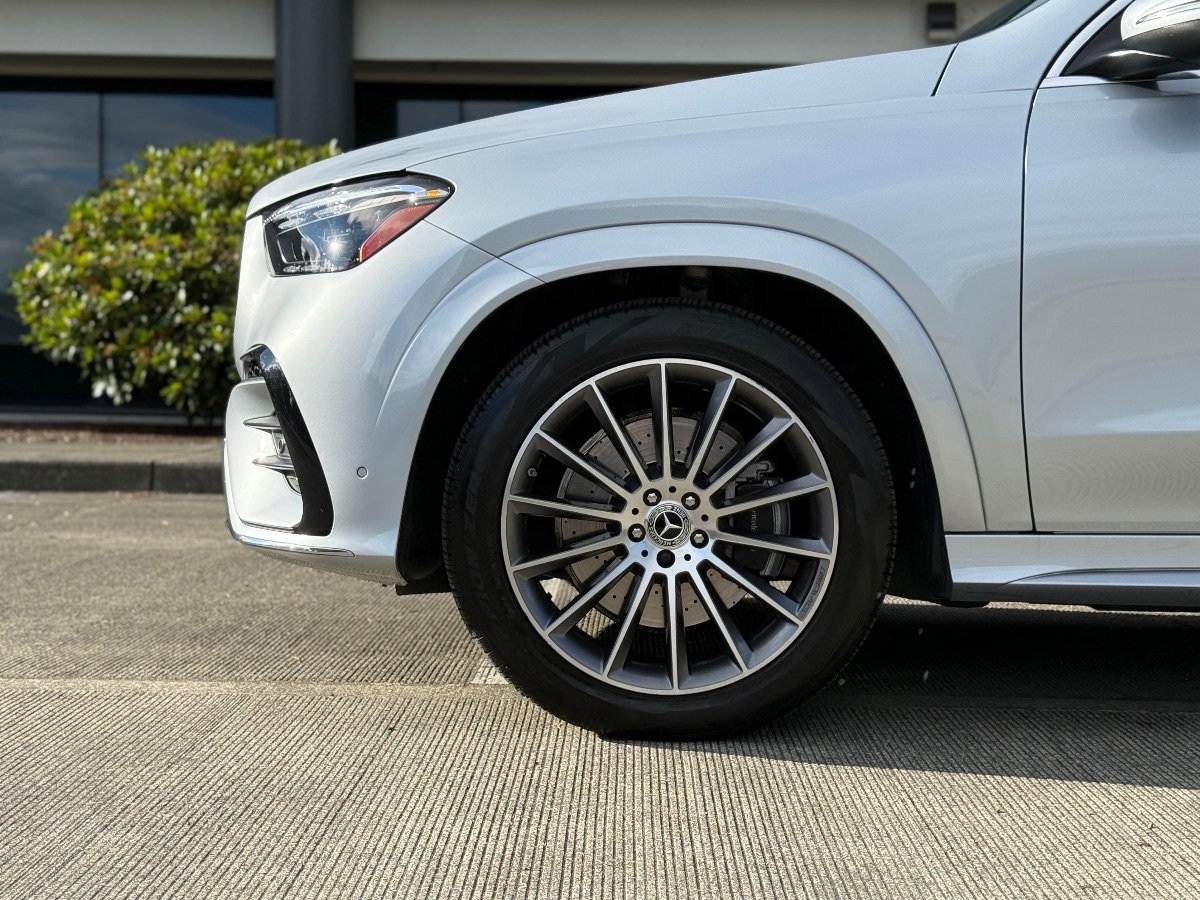 Used 2024 Mercedes-Benz GLE 450 4MATIC image 11