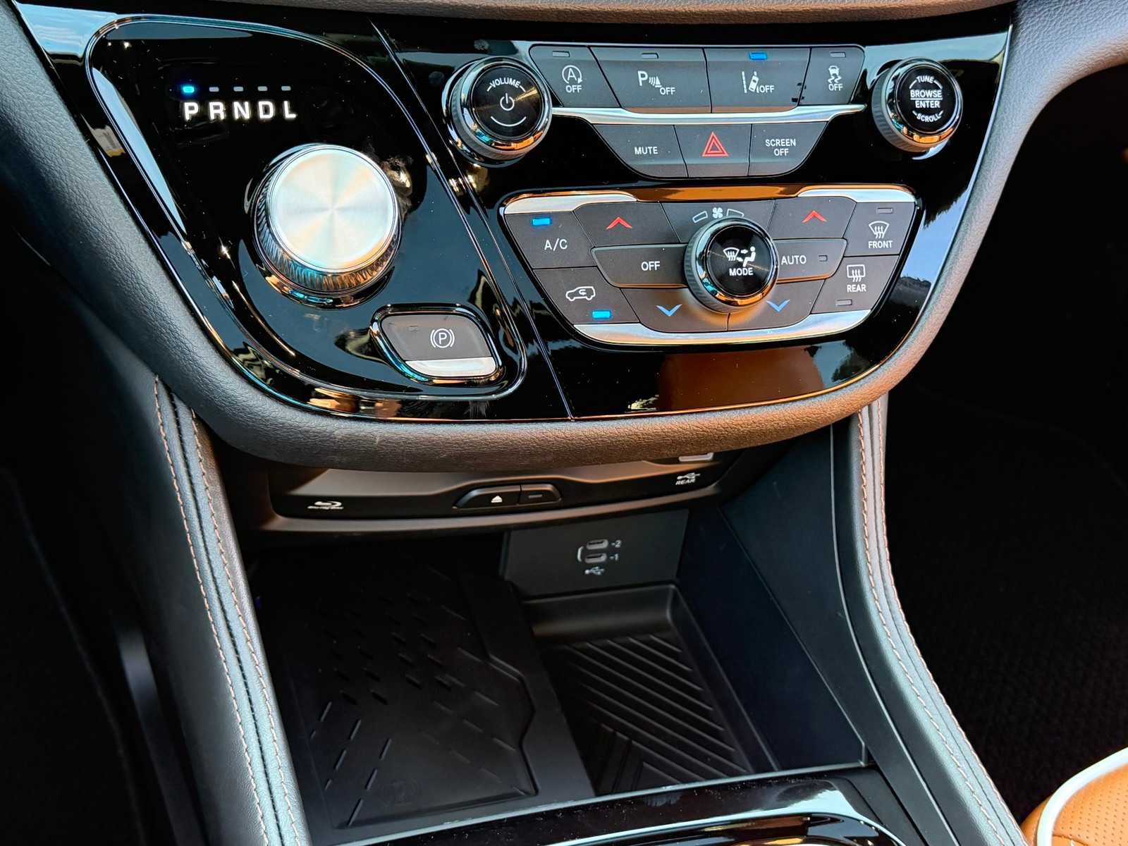 New 2026 Chrysler Pacifica Pinnacle AWD/4WD image 19