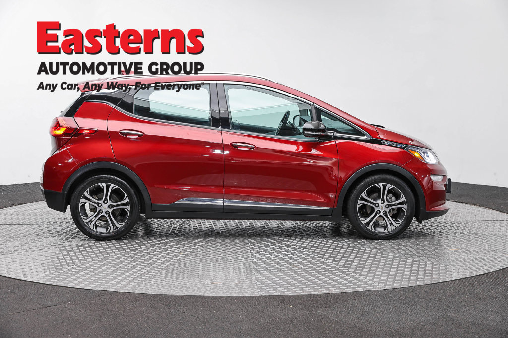 Used 2018 Chevrolet Bolt Premier w/ Driver Confidence II Package FWD image 5