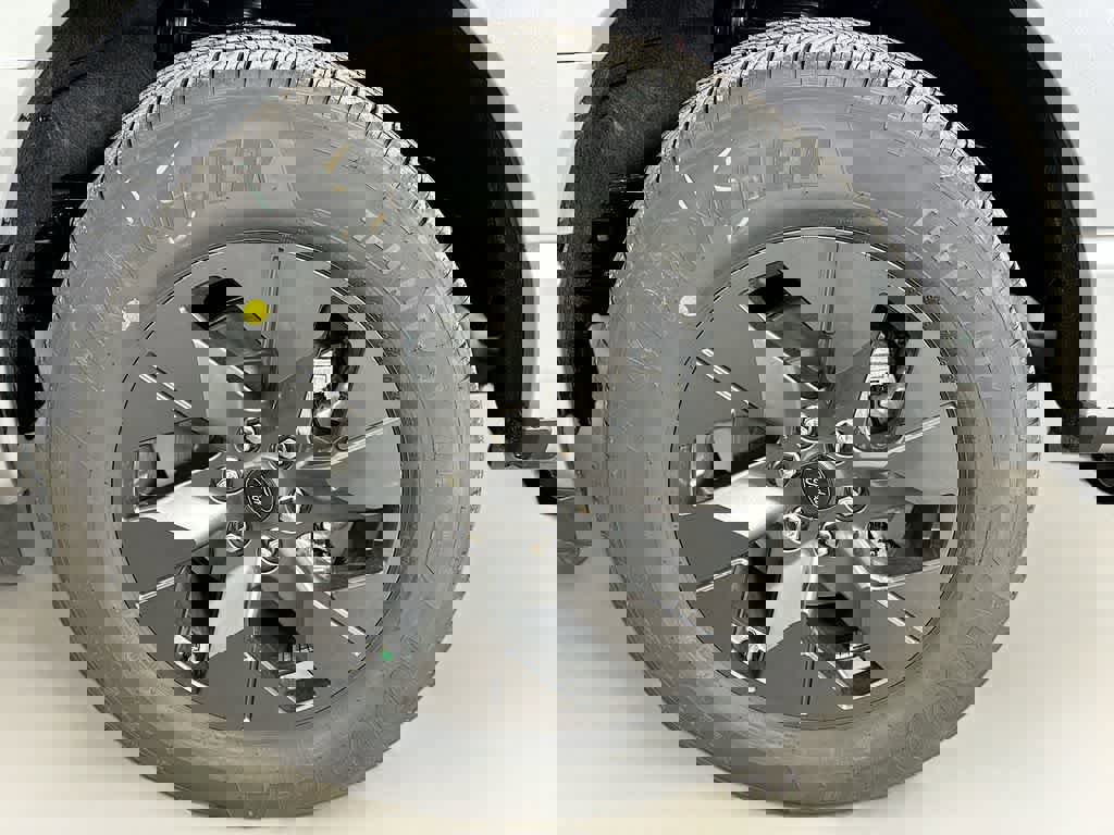 New 2025 Ford F150 Lightning Lariat AWD/4WD image 8