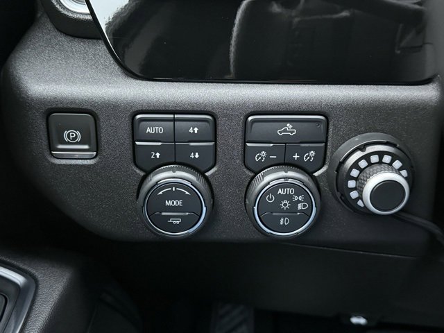 Used 2023 Chevrolet Silverado 1500 RST w/ Rally Edition image 32