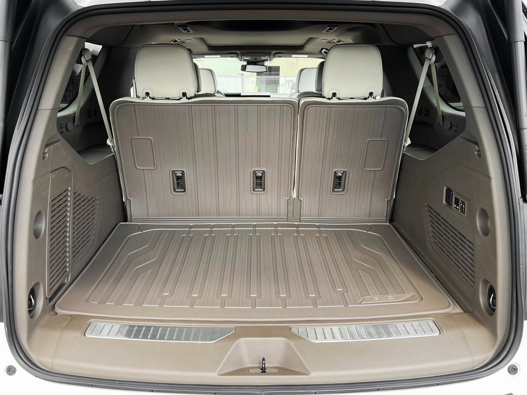 Used 2025 GMC Yukon XL Denali image 11