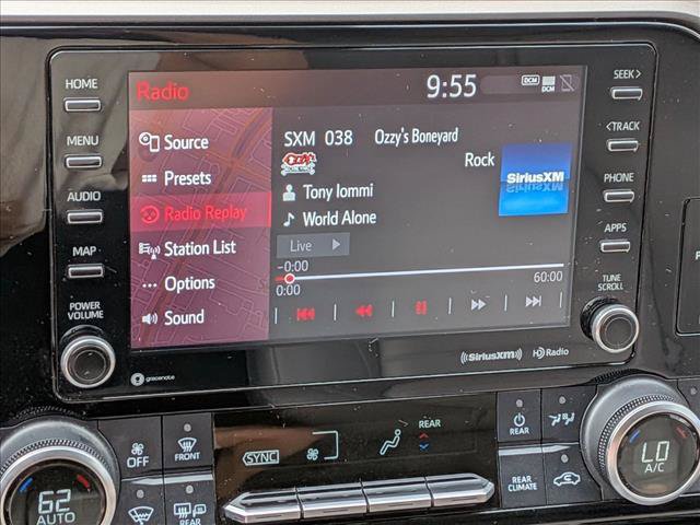 Used 2021 Toyota Highlander XLE AWD/4WD image 13