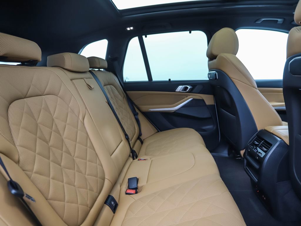 Certified 2024 BMW X5 xDrive40i w/ Executive Package image 26