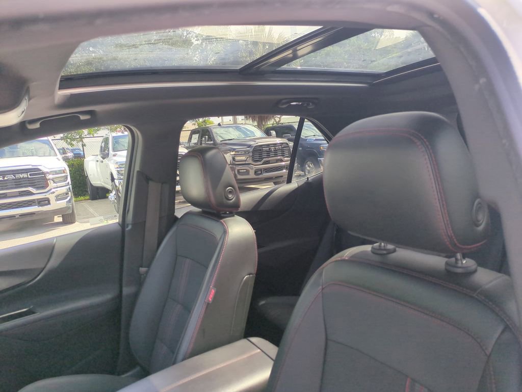 Used 2022 Chevrolet Equinox RS w/ Infotainment Package AWD/4WD image 23