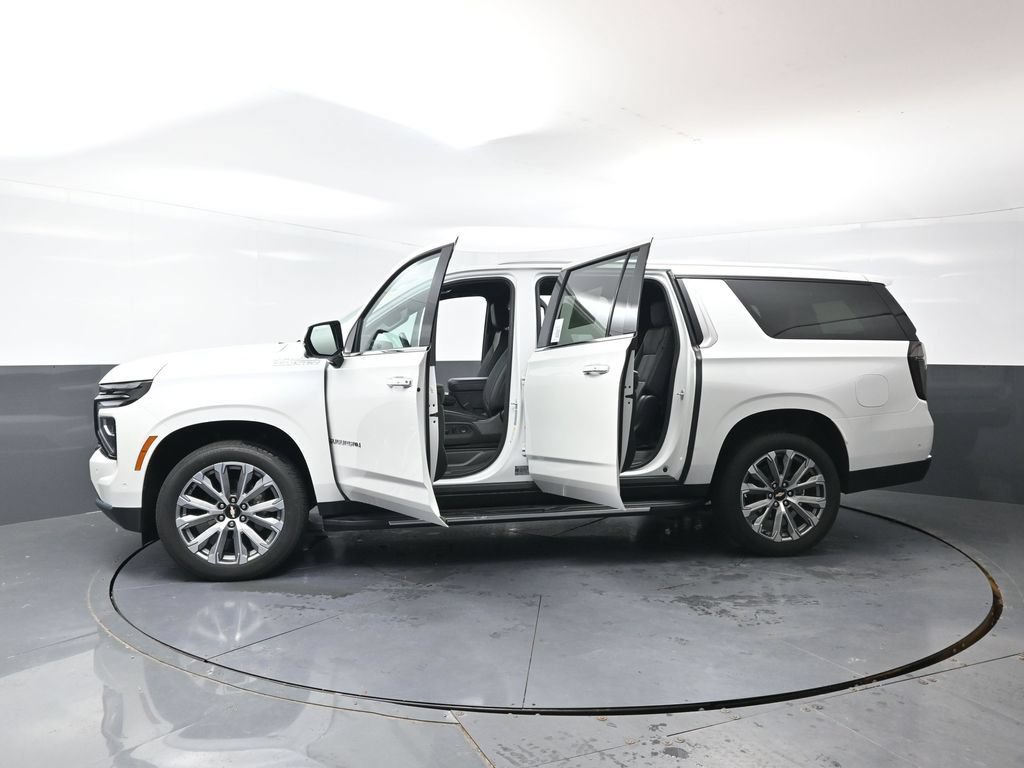 Used 2025 Chevrolet Suburban High Country AWD/4WD image 59