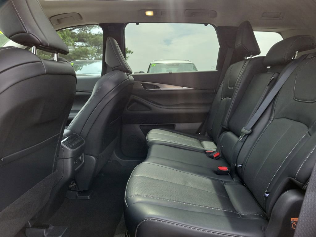 Used 2023 INFINITI QX60 Luxe FWD image 28