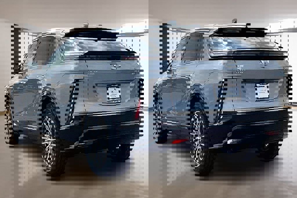 New 2026 Cadillac Lyriq Premium Luxury image 3