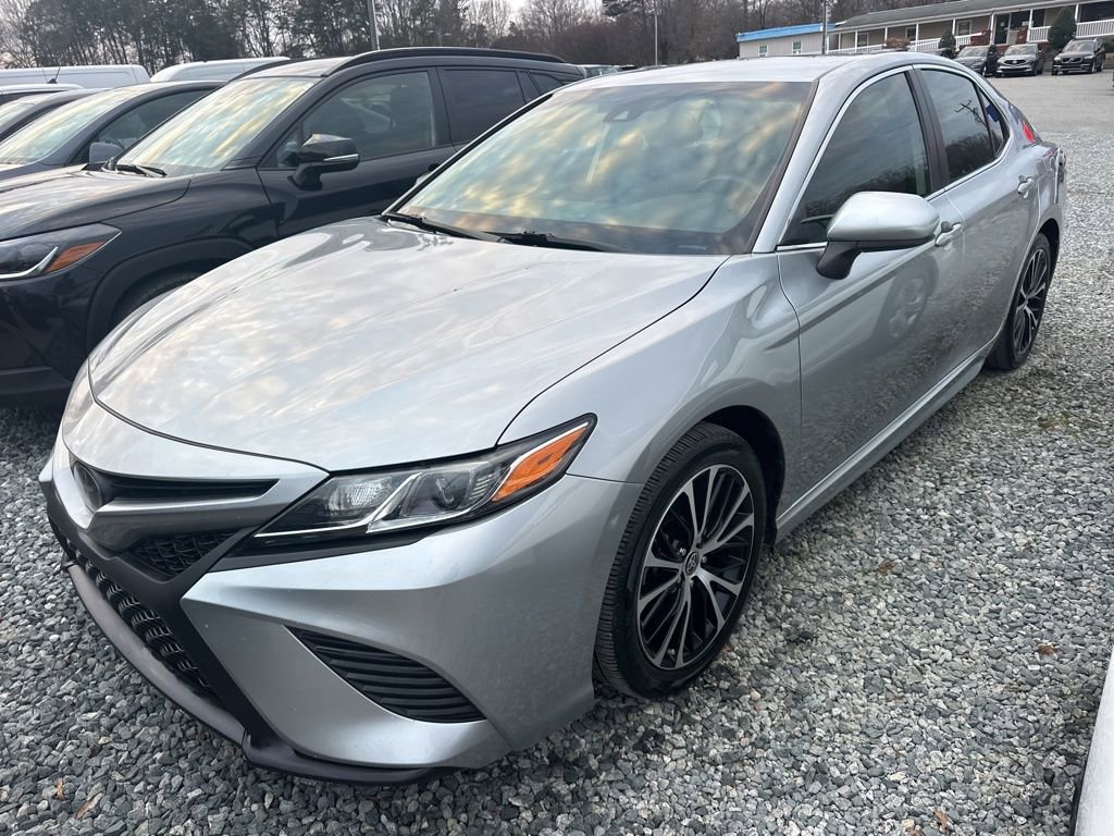 Used 2020 Toyota Camry SE