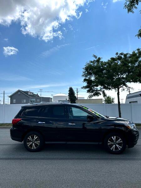 Used 2017 Nissan Pathfinder SL image 6