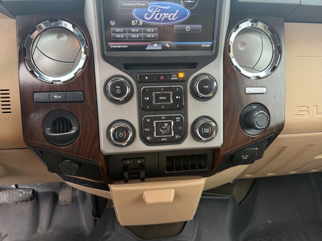 Used 2015 Ford F250 Lariat image 15