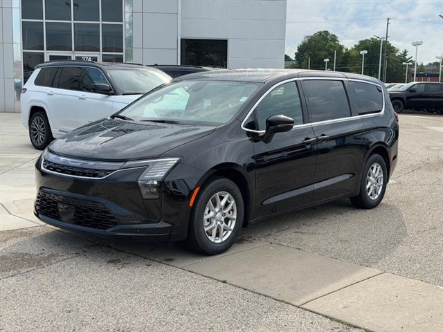 New 2027 Chrysler Pacifica Select