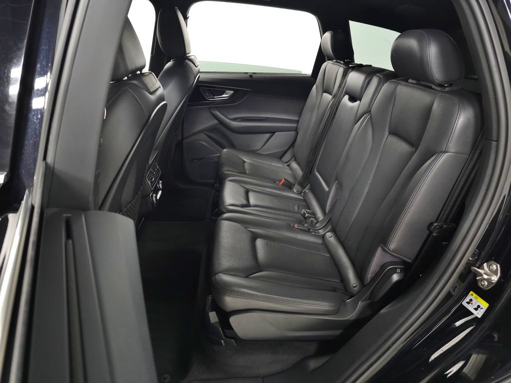 Used 2017 Audi Q7 3.0T Prestige w/ Prestige Package AWD/4WD image 35
