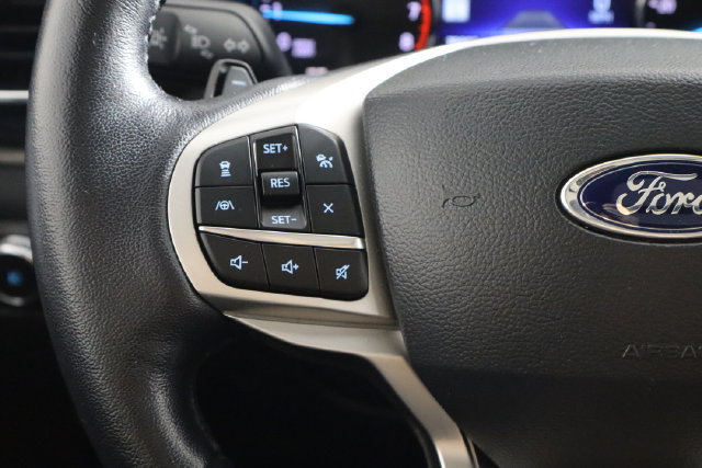 Used 2021 Ford Explorer Limited w/ Equipment Group 301A AWD/4WD image 7