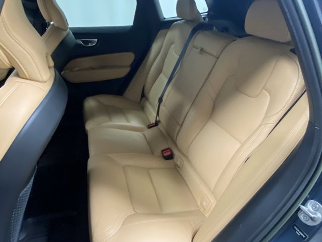 Used 2022 Volvo XC60 B6 Inscription w/ Advanced Package image 14