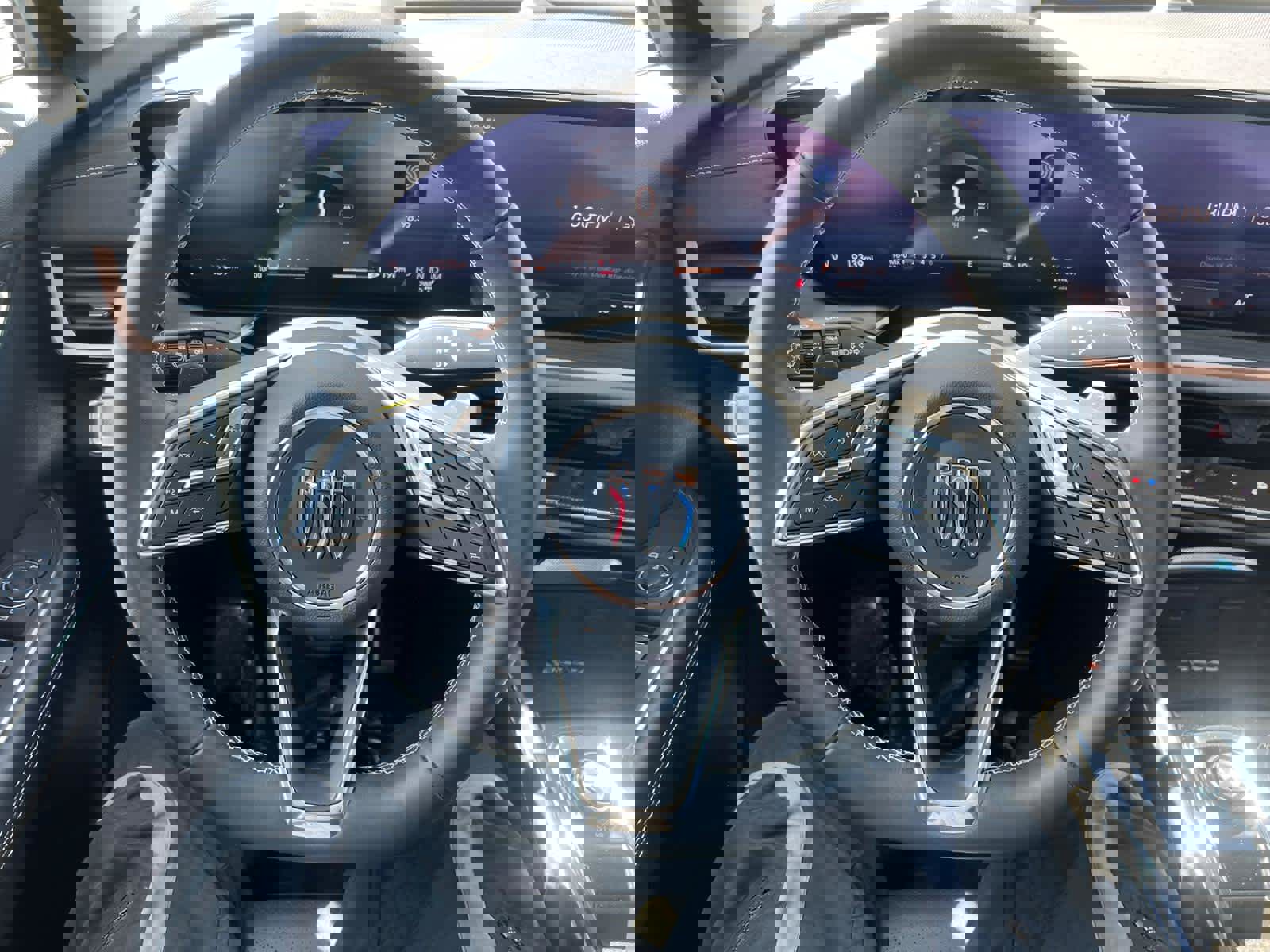 Certified 2025 Buick Envision Sport Touring image 16