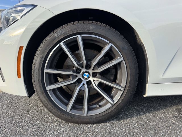 Used 2022 BMW 330i xDrive Sedan w/ Premium Package AWD/4WD image 12