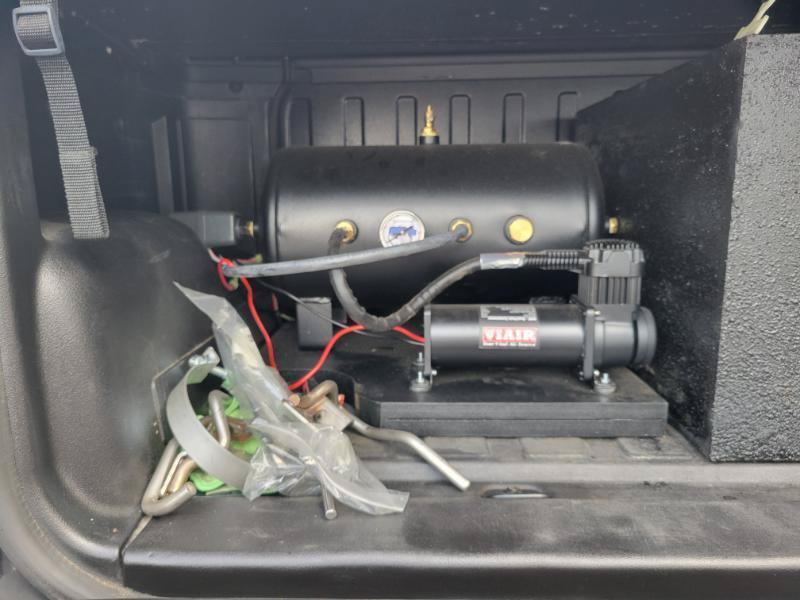 Used 2005 HUMMER H2 SUT w/ Preferred Equipment Group AWD/4WD image 56