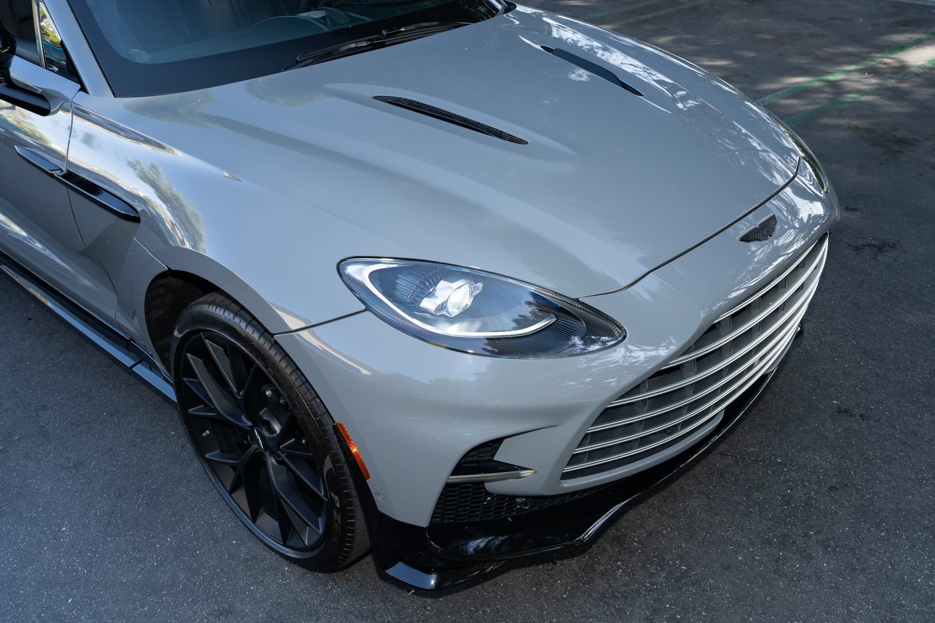 Used 2025 Aston Martin DBX 707 AWD/4WD image 9