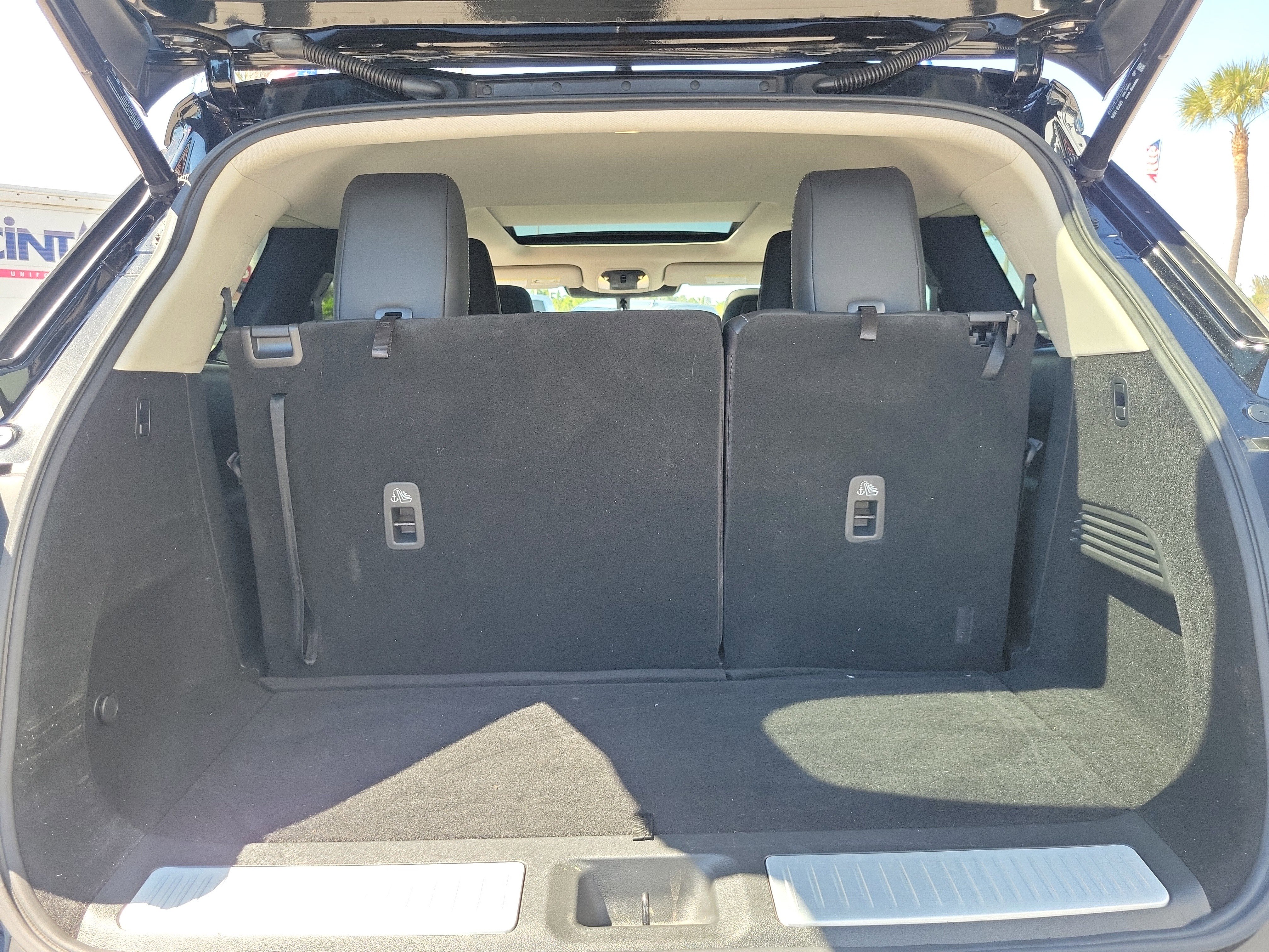 Used 2023 INFINITI QX60 Pure image 10