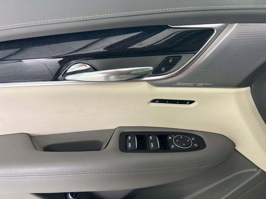 Used 2025 Cadillac XT6 Premium Luxury image 20