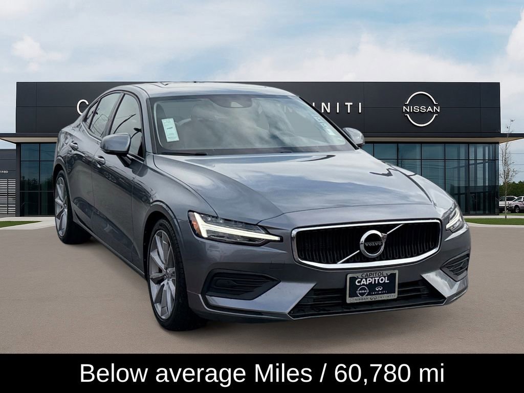 Used 2020 Volvo S60 T5 Momentum image 3