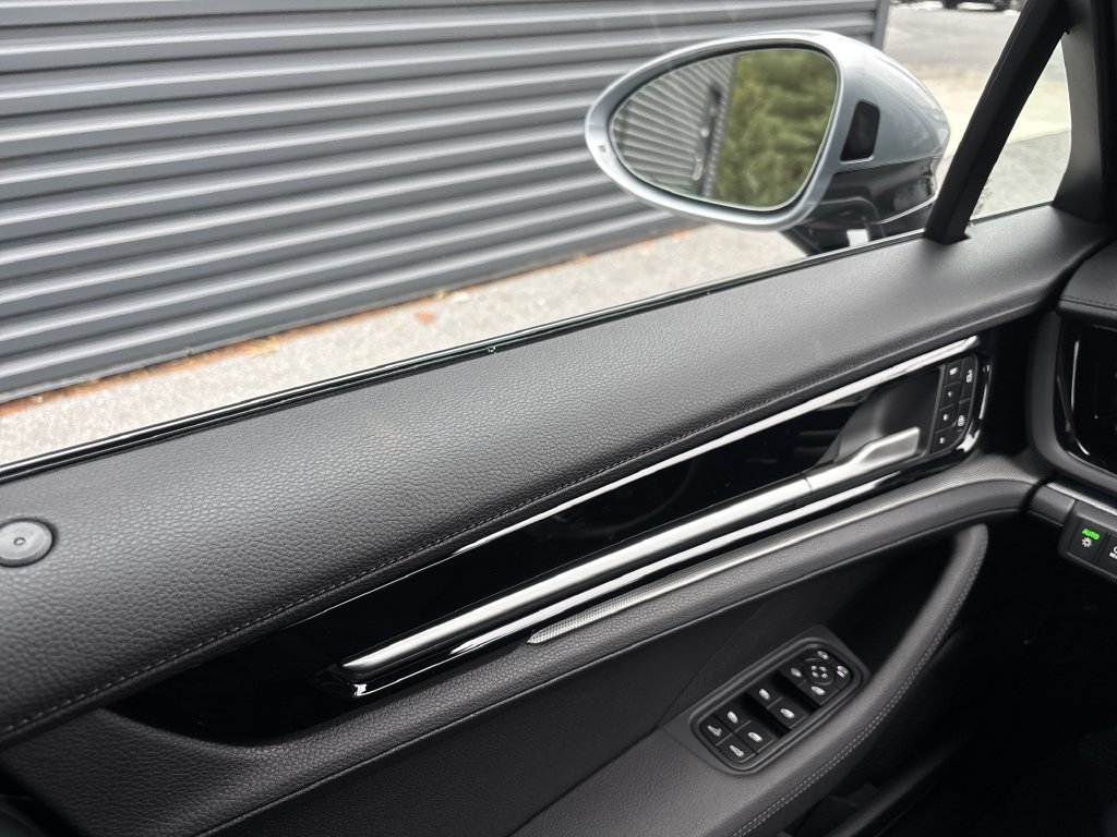 New 2026 Porsche Panamera image 24