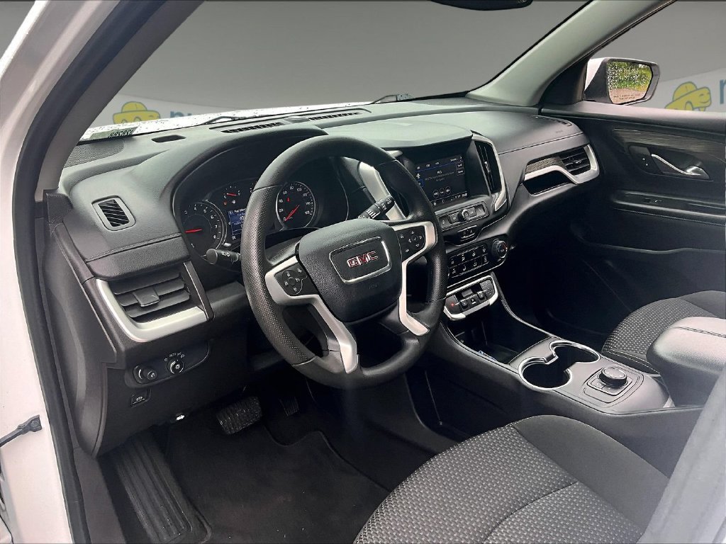 Used 2024 GMC Terrain SLE AWD/4WD image 8
