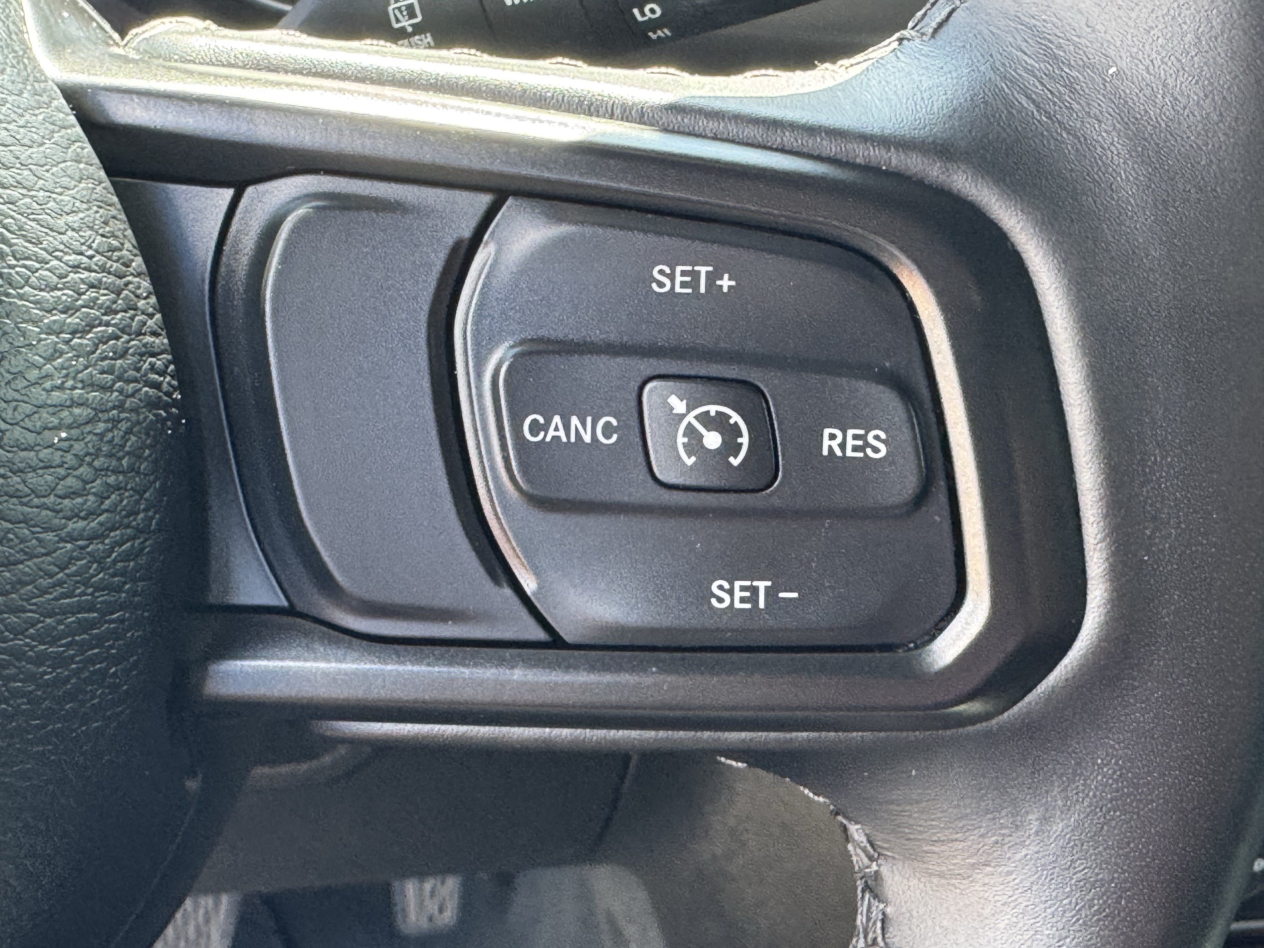 Used 2022 Jeep Wrangler Unlimited Sport AWD/4WD image 23