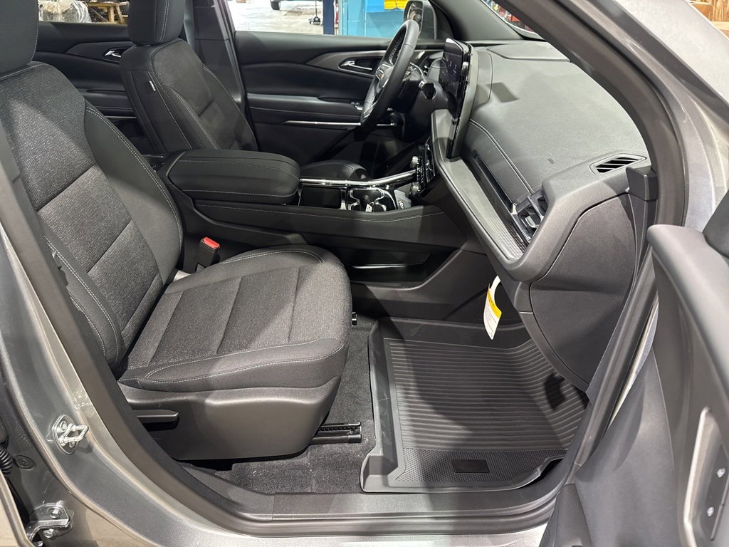 New 2026 Chevrolet Traverse LT w/ Driver Confidence Package image 36