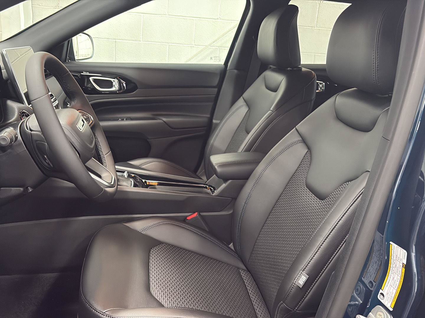 New 2026 Jeep Compass Latitude AWD/4WD image 6